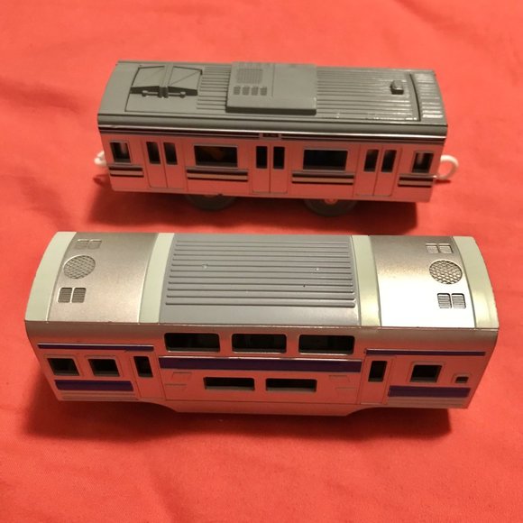 Plarail Commuter Trains - 3 Front Trains and 2 Passenger Trains - Picture 4 of 8